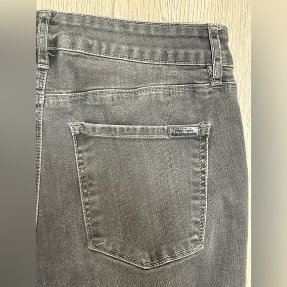 White House Black Market Jeggings - Picture 4 of 4